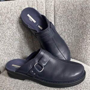 Clarks Dark Blue Leather Women's Slip-On Loafers